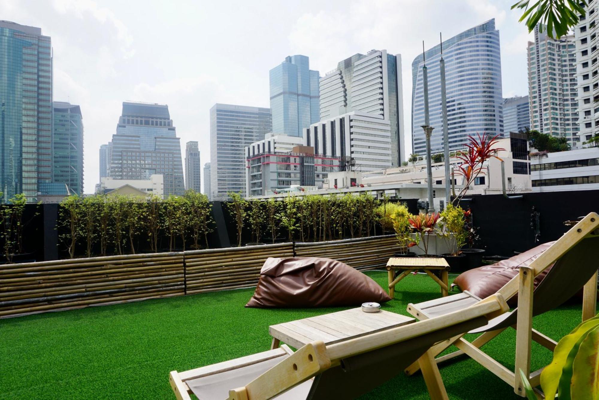 Silom Soi 3 Hash Apartment Hip And Funky With Rooftop View Bangkok Buitenkant foto