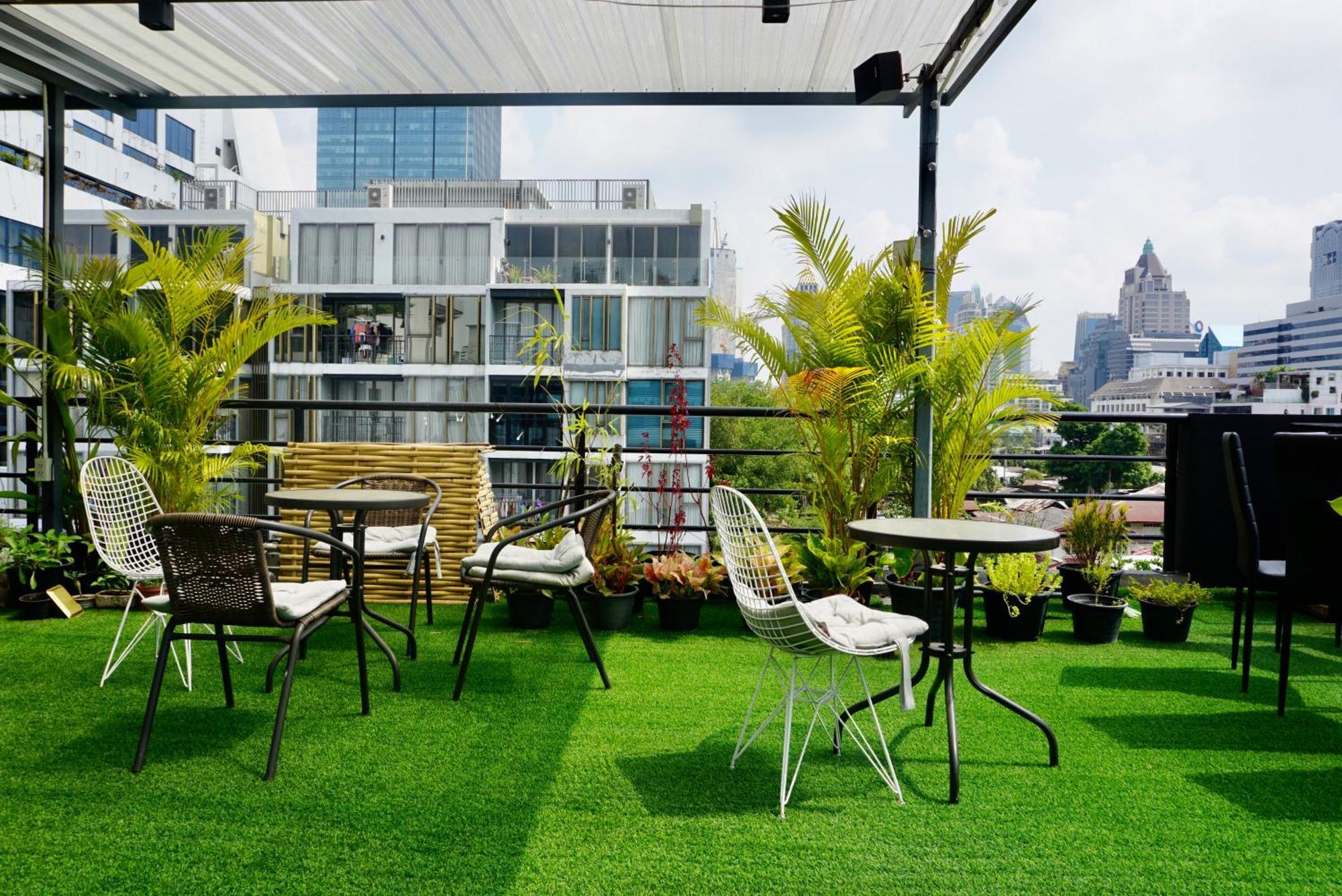Silom Soi 3 Hash Apartment Hip And Funky With Rooftop View Bangkok Buitenkant foto