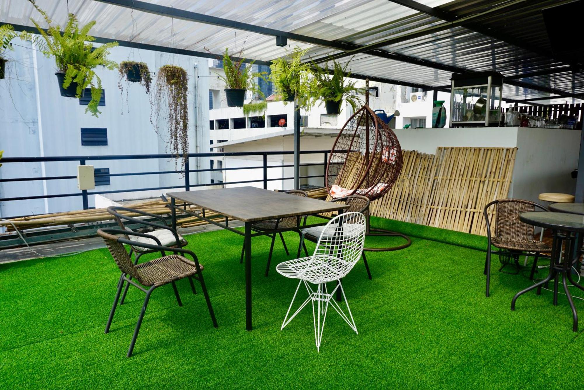 Silom Soi 3 Hash Apartment Hip And Funky With Rooftop View Bangkok Buitenkant foto